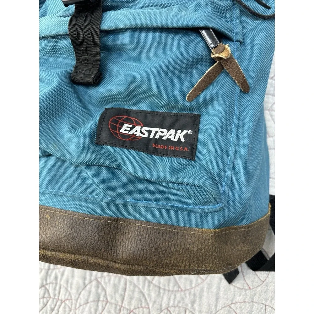 EASTPAK Blue‎ Teal Leather Flip Top Flap Cinch Leather Bottom USA